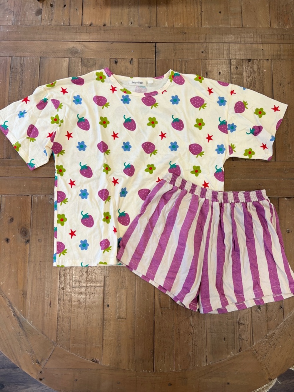 Indy and pippa strawberry floral boxy top and striped short set girls 10